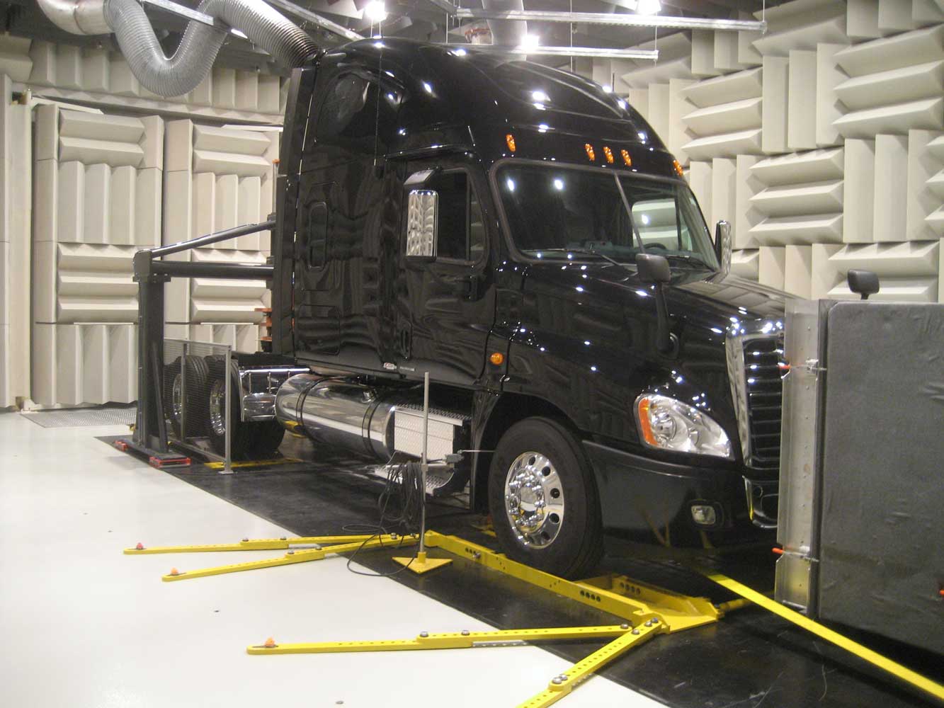 NVH Acoustic Reverberation Test for Heavy-Duty Trucks